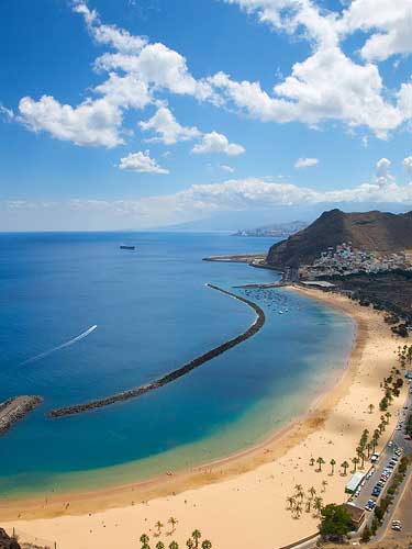 Playa de Las Teresitas near Santa Cruz de Tenerife. Photo by ...